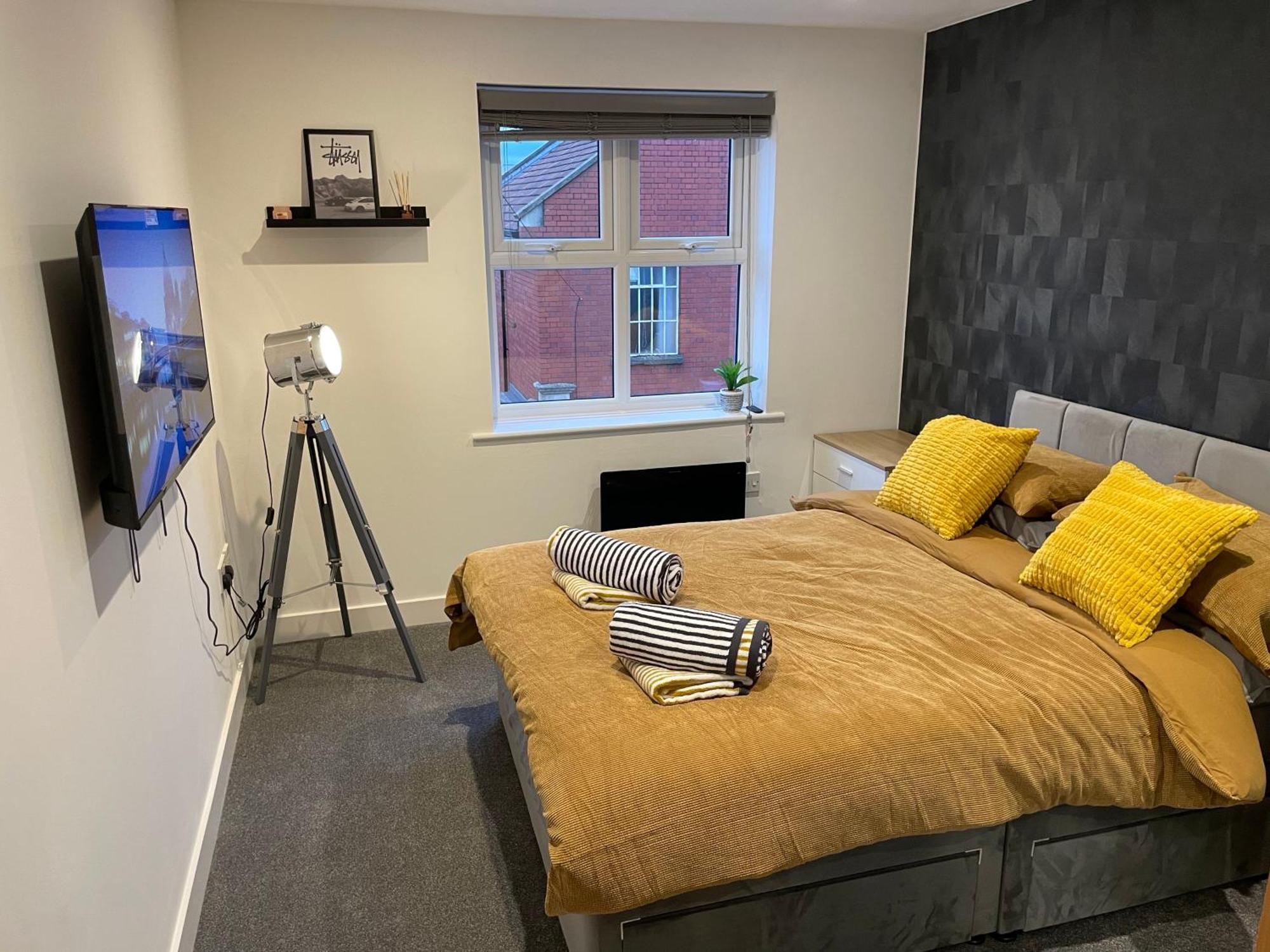 Modern Newly Refurbished 2 Bed Bristol
