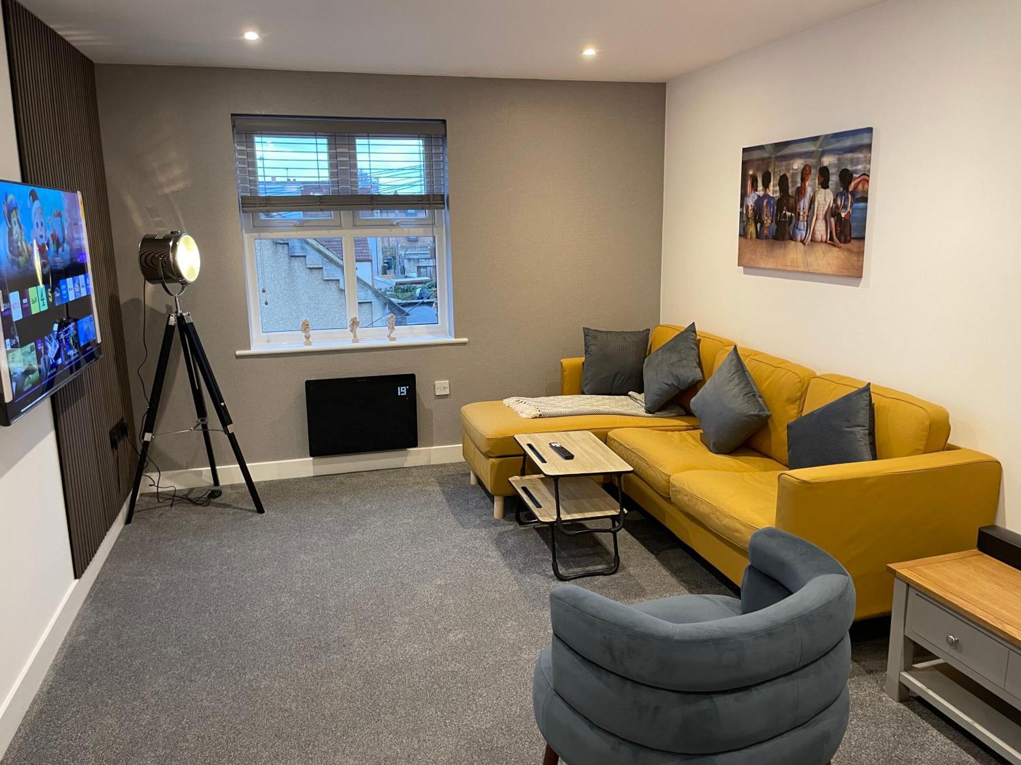Modern Newly Refurbished 2 Bed Leilighet *