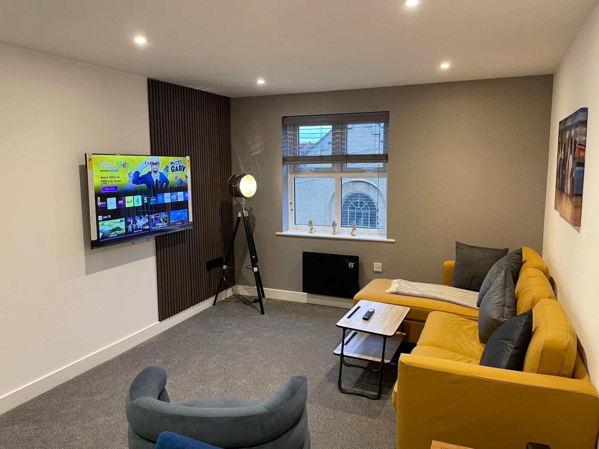 Leilighet Modern Newly Refurbished 2 Bed *